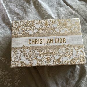 Dior box